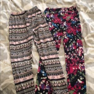 2 Pairs of Leggings- L/XL